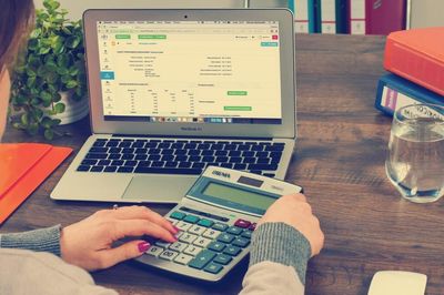 Earning $45,000/Mo And Under Financial Stress? This Ramsey Caller Has $2,400 Car Payments, $3,000 Private Schools, And A Massive Mortgage