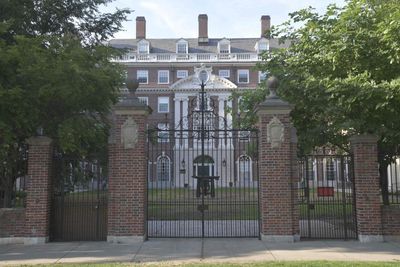 Trump administration reportedly decides Harvard violated civil rights