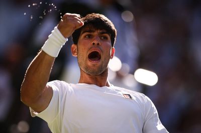 Wimbledon 2025: Carlos Alcaraz comes through five-set thriller with Fabio Fognini to reach second round
