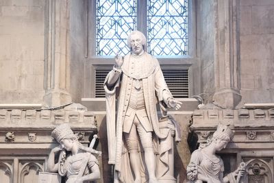 Project to reinterpret slave trader statues in London launched