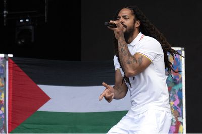 Trump Official Revokes Punk Duo's Visas Over 'Death to IDF' Chant Criticizing Israel at Glastonbury