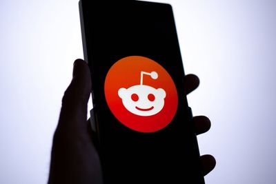 20 Surprising Reddit Facts To Celebrate Its Milestone Birthday