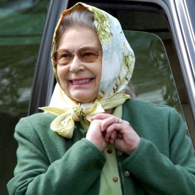 Queen Elizabeth Had a Surprising Favorite Household Chore That You'll Never See Coming