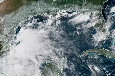 Hurricane warning for Mexico coast as Flossie rapidly strengthens