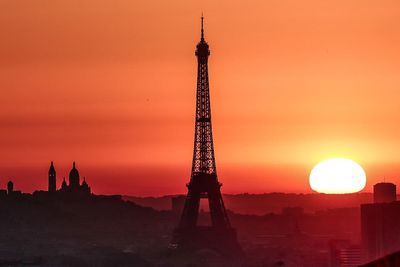 Paris braces for 40C with top of Eiffel Tower shutting and polluting traffic banned - as brutal heatwave grips Europe