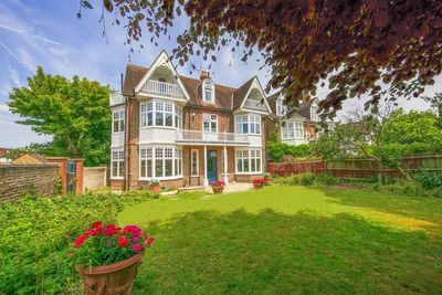 East Sheen house which was home to a Cold War spymaster and Olympic medallist for sale for £5m