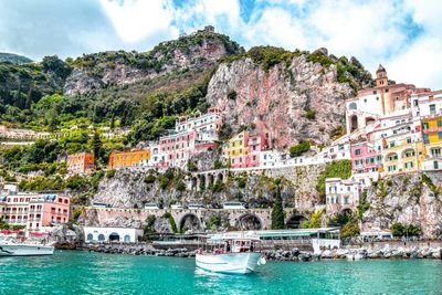 Italy on Edge as Naples Earthquake Sparks Fears Over Dormant Supervolcano Campi Flegrei 'Waking Up'