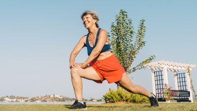 I’m a personal trainer and I recommend this hip mobility routine to all of my clients with desk jobs