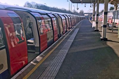 London travel news LIVE: Delays on the Jubilee line