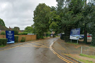 Bomb threat forces school to close while police investigate