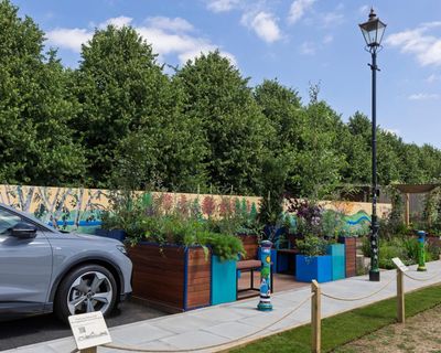 Parking space-sized gardens impress Hampton Court flower show judges