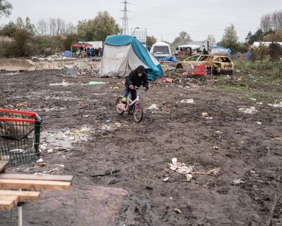 Children crossing Channel from France exposed to teargas, report says