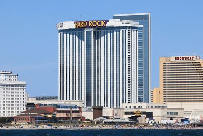 Atlantic City casino visitor bets $7 on Wheel of Fortune machine - then hits the jackpot