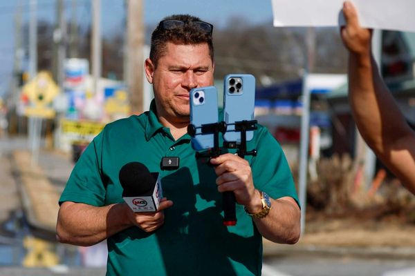 Immigration judge grants bond for Spanish-language journalist arrested during protest