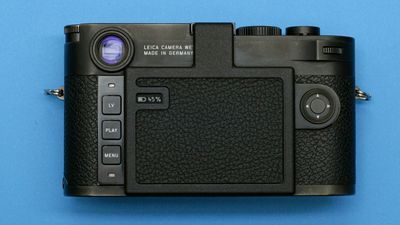 A camera repair shop is making a screen cover to help digital cameras feel more like film!