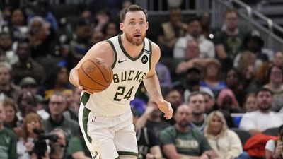 Bucks Trade Pat Connaughton to Hornets