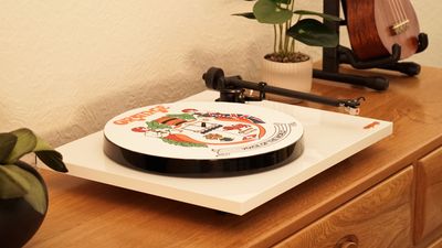Iconic British firm Orange Amps has launched its own record player