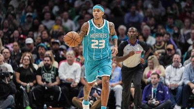Tre Mann Agrees to Three-Year Deal to Remain With Hornets