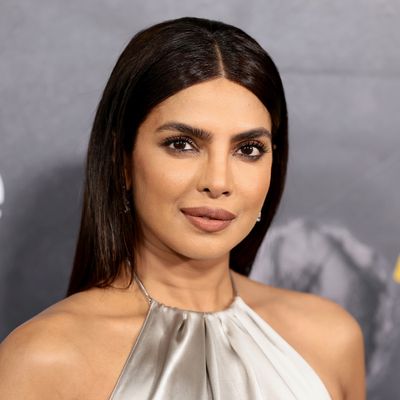 Priyanka Chopra Confirms the Coin Purse Trend's Meteoric Rise to It-Bag Status