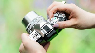 The Olympus OM-D E-M10 Mark IV may be a mirrorless camera, but it’s lighter than the trendy X100VI – and wickedly cheap on Amazon right now