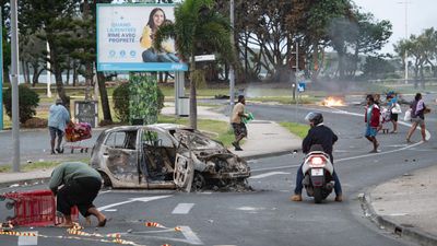 Macron meets New Caledonian leaders to discuss future after riots