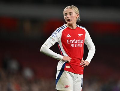 Chloe Kelly: Arsenal confirm free transfer signing after Man City exit