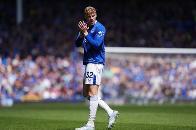 Jarrad Branthwaite signs new five-year contract with Everton