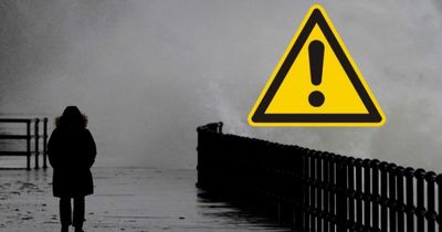 Power cuts 'likely' as thunderstorms to hit Scotland, Met Office warns