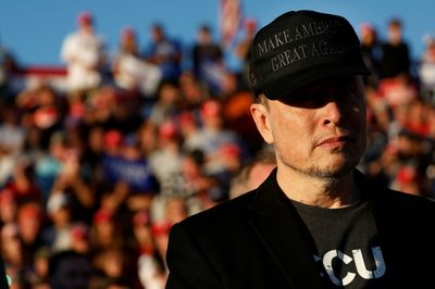 Trump's DOGE Has A New Target: Elon Musk's Empire – Tesla Shares Immediately Slump