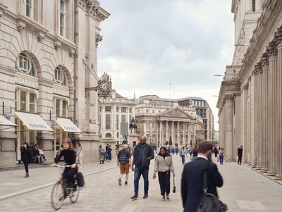 Ban on black taxis crossing Bank junction in heart of Square Mile to be lifted after eight years