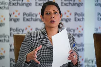 Labour urged to ‘have courage’ to trigger vote on Chagos deal