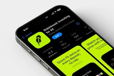 Robinhood Stock Surges To All-Time High On Aggressive Crypto Expansion: What's Going On?