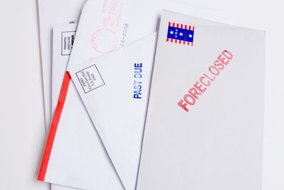 9 Government Letters That Should Never Arrive in Your Mailbox