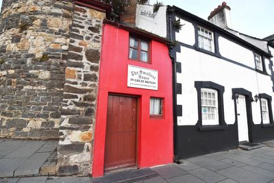 Tory conference to be held in ‘smallest house in the world’, Welsh minister jokes