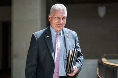 Rep. Carter, seeking Georgia Senate seat, surrenders Health gavel - Roll Call