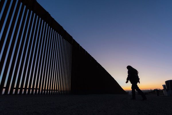 Judge blocks order barring asylum access at border and gives administration two weeks to appeal