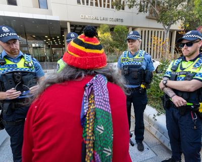 WA police who shot dead Aboriginal woman did not make meaningful attempts to de-escalate, coroner finds