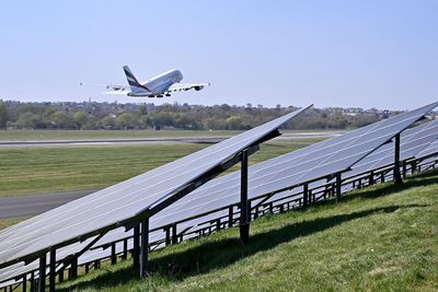 Sunshine boon powers Birmingham airport through solar energy