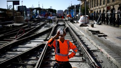 France brings in new protective measures for outdoor workers in heatwaves