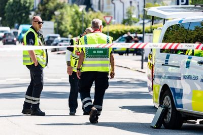 Danish police deploy to Israeli embassy in Copenhagen to examine a suspicious package