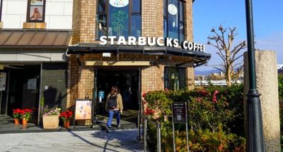 Starbucks Offers $6 Million Stock Bonus To Execs — But Should You Buy Its Shares? Here's What Technical Analysis Shows