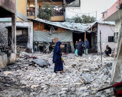 Israel steps up deadly bombardment of Gaza before ceasefire talks