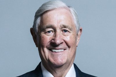 Watchdog opens probe into ex-MP Geoffrey Robinson over spending rules