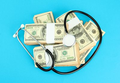 Beware Moms: 7 Medical Scams Targeting New Moms