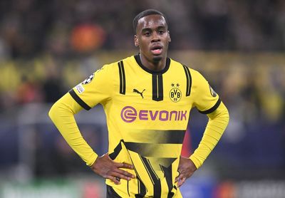 Jamie Gittens: Borussia Dortmund winger 'on verge' of Chelsea move after 'challenging' negotiations
