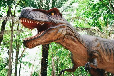 Only True ‘Jurassic’ Fans Will Spot These 10 Hidden Details