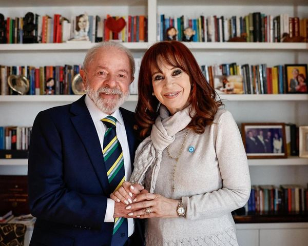 Lula visits former Argentinian president under house arrest in snub to Milei