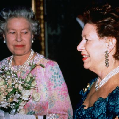 Princess Margaret Ended Up Giving Queen Elizabeth Advice After "Ironic" Role "Reversal"