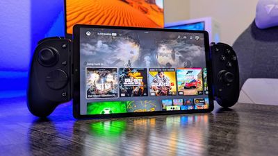 More than my Switch or ROG Ally, a tiny tablet and mobile controller has been my favorite gaming handheld lately