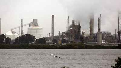 Green hydrogen powers back up with major funding